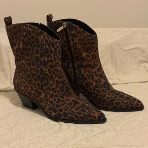 Jessica Simpson Ostelle Rhinestone Leopard Western Booties